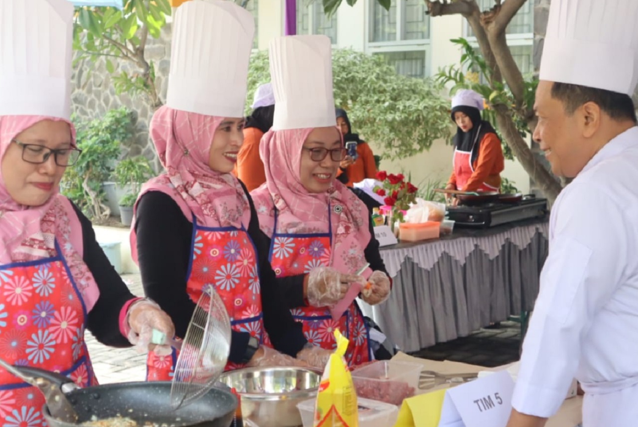 Kegiatan lomba kreasi cipta menu pangan bergizi dari olahan daging sapi yang digelar Dinas Peternakan dan Perikanan (Disnakan) Kabupaten Magetan. SP/ MGT
