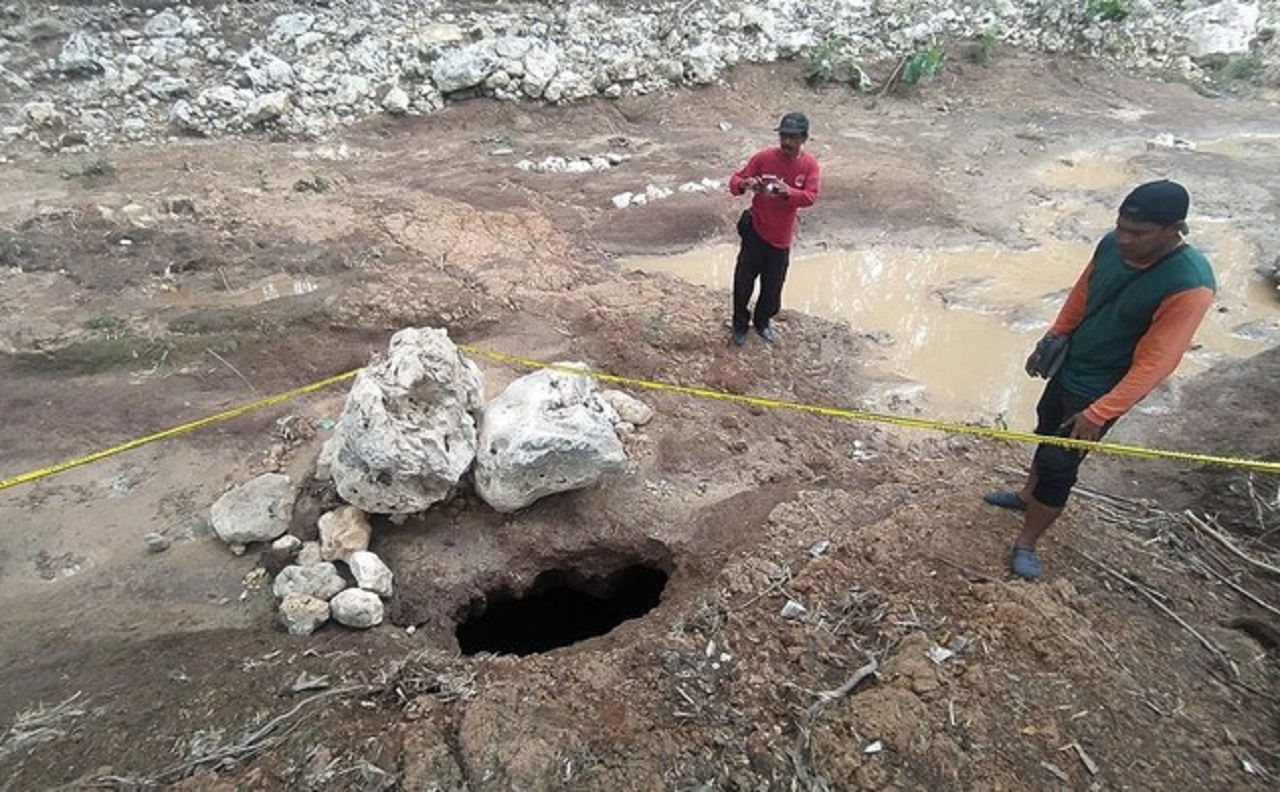 Penampakan lubang di Sungai Kaliasat di Desa Dawuhan, Kademangan, Blitar. SP/ BLT 