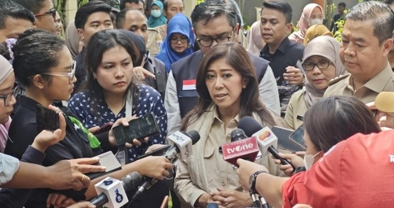 Menteri Komunikasi dan Digital (Menkomdigi) Meutya Hafid, merasa sedih luar biasa setelah dia baru menjabat di Kemkomdigi, beberapa oknum pegawai ternyata pelaku judi online beromset miliaran rupiah.