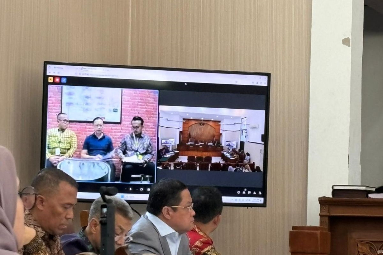 Menteri Perdagangan periode 2015-2016 Thomas Lembong alias Tom Lembong mengikuti sidang praperadilan lanjutan di Pengadilan Negeri Jakarta Selatan, Jakarta, Kamis (21/11/2024).