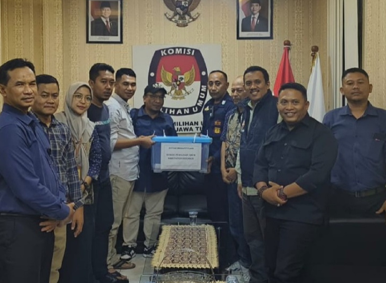 Rapat Pleno Terbuka Rekapitulasi Penghitungan Suara (Tungsura) Tingkat Kabupaten dalam Pilkada 2024 yang berlangsung di ruang Aula Kantor Komisi Pemilihan Umum (KPU) Kabupaten Sidoarjo. SP/ HIKMAH