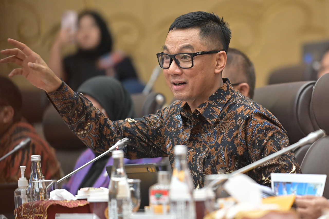 Dirut PLN Darmawan Prasodjo, mengatakan kinerja apik PLN Mobile merupakan hasil dari upaya intensif PLN dalam memperbaiki sistem pelayanan dan digitalisasi yang menyasar berbagai aspek operasional perusahaan. Foto/Humas PLN