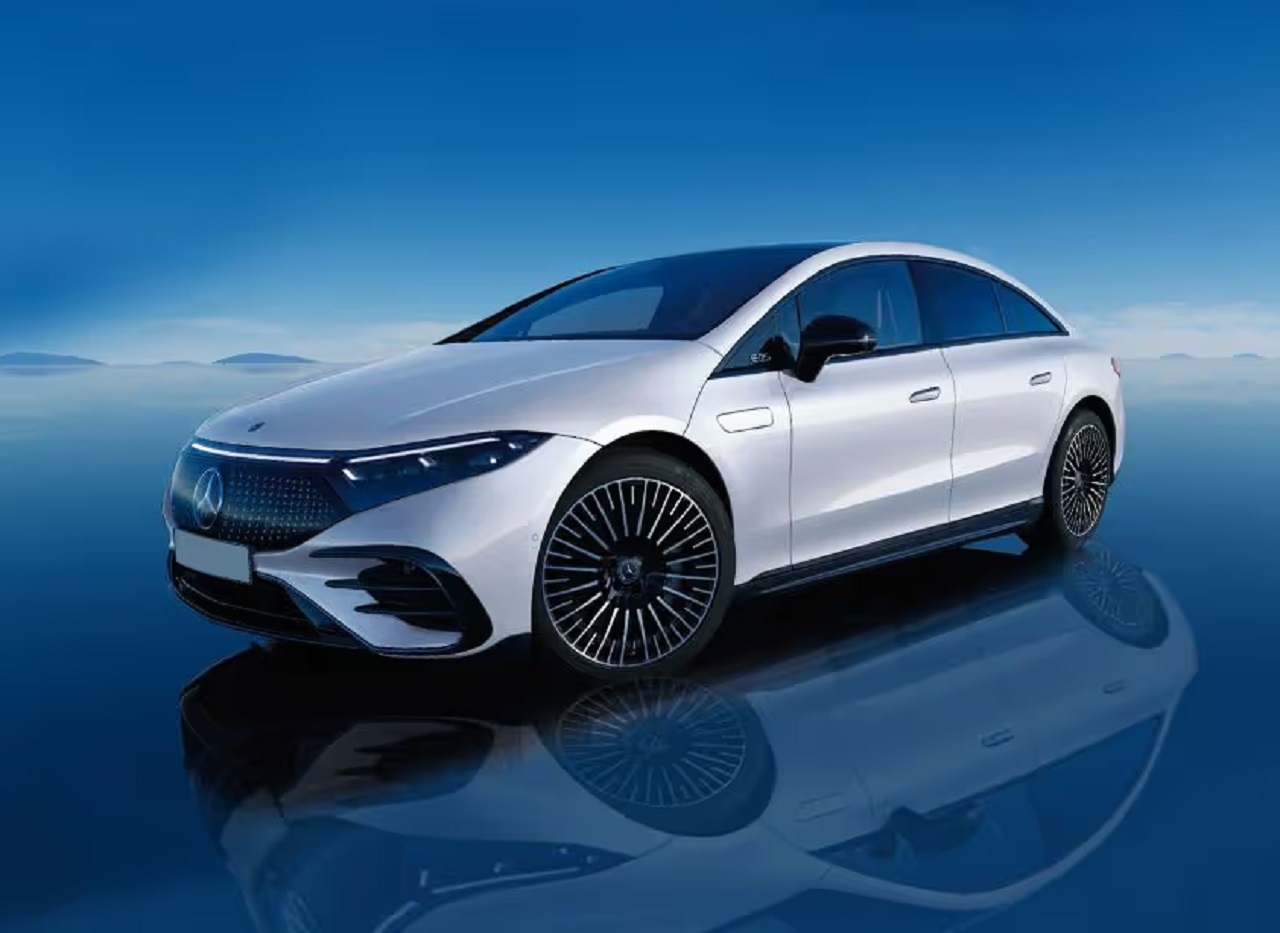 Mercedes-Benz Luncurkan Model EQS 450 SUV. SP/ JKT