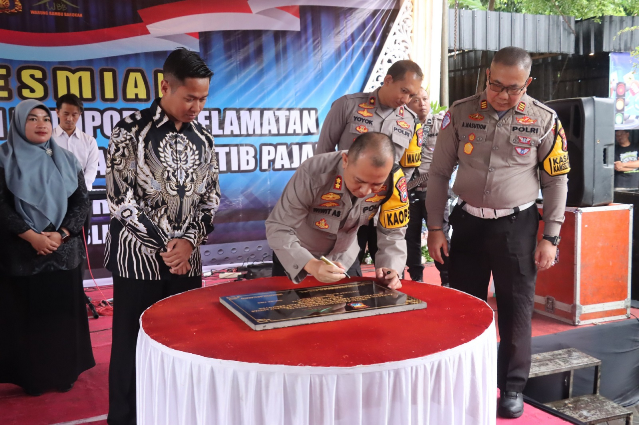 Kapolres Blitar saat peresmian Taman Lalu Lintas. SP/Lestariono