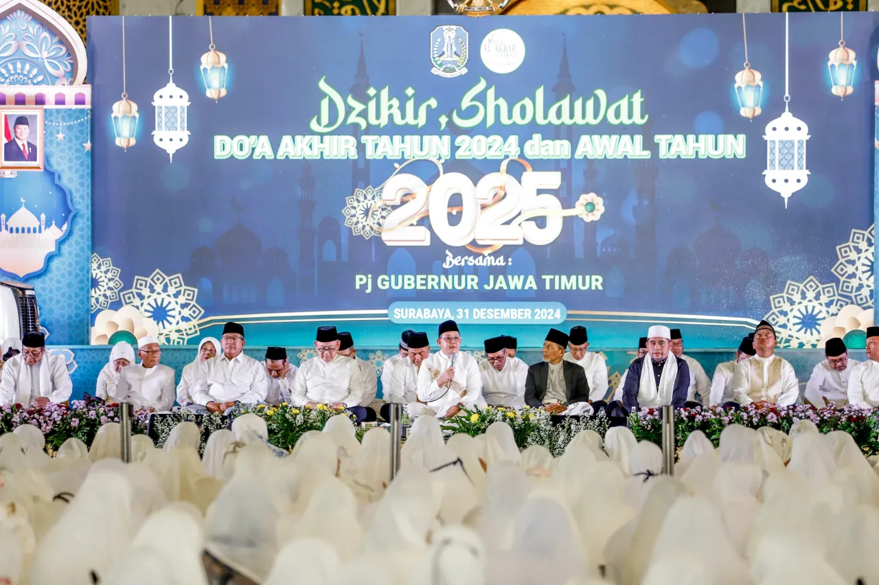 Gelar Dzikir dan Doa Bersama, Adhy Karyono Ajak Semua Pihak Melangkah Penuh Harapan di Tahun 2025
