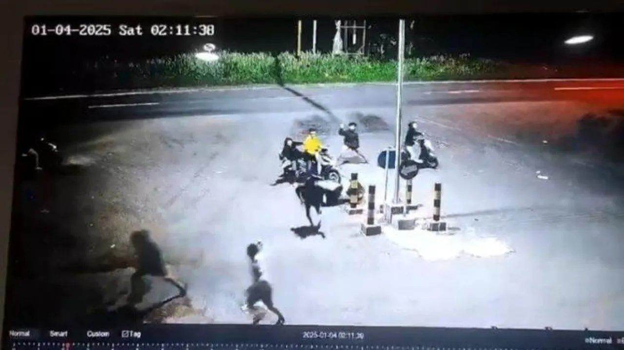 Baca juga : Geng Motor Rampas Motor Terekam CCTV, Pelaku Diburu
