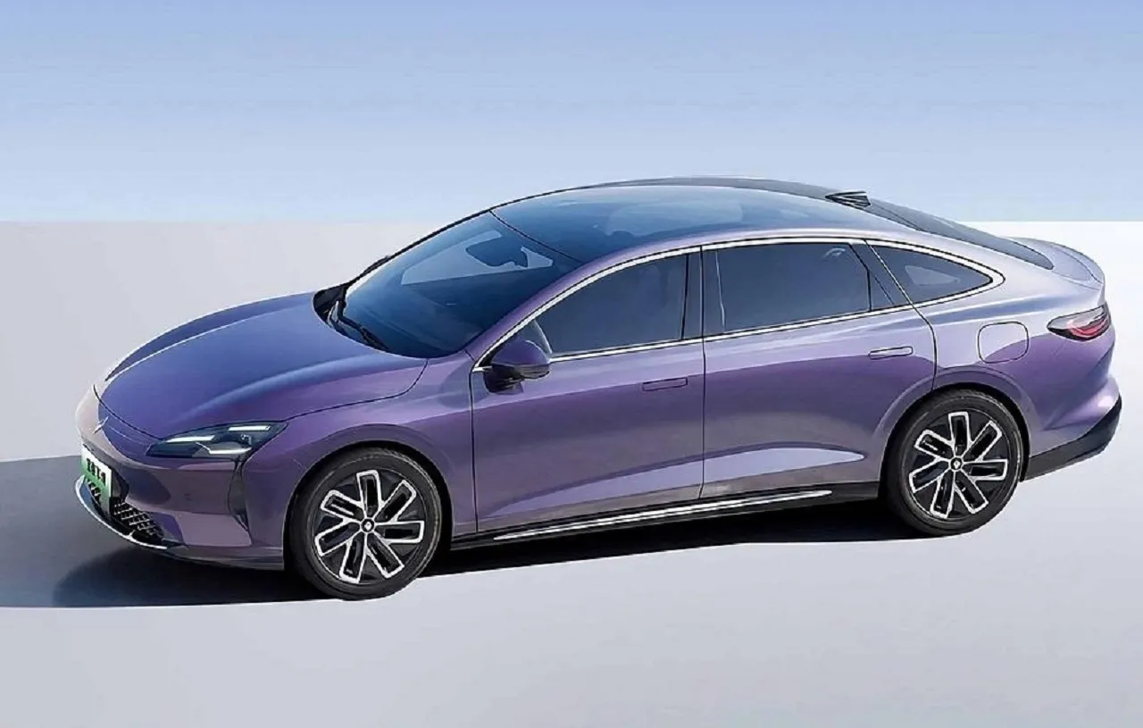Baojun Resmi Luncurkan Sedan Mewah ‘Xiangjing’ Varian EV dan PHEV