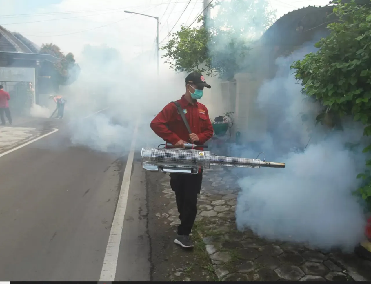 Tekan Kasus Penularan DB, Dinkes PP dan KB Kota Madiun Gencarkan Fogging