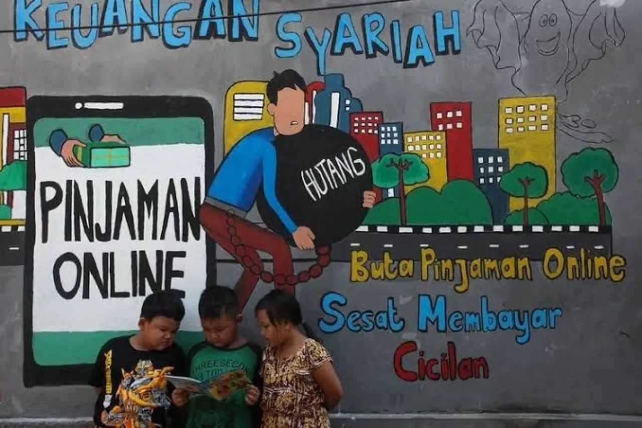 OJK: Gaya Hidup Anak Muda, Gampang Terjerat Pinjol