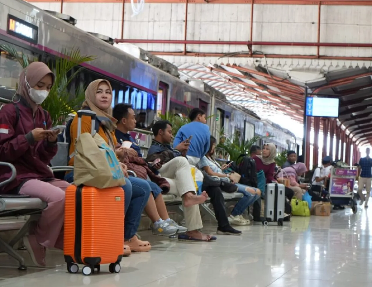 Momen Libur Imlek-Isra Miraj, Minat Penumpang KA di Stasiun Blitar Tinggi