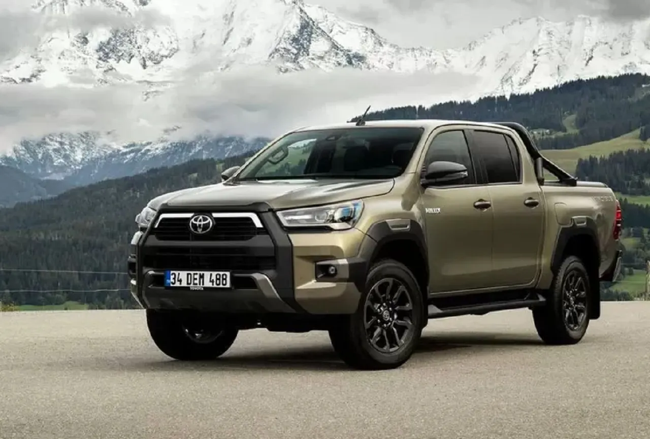 Masuki Usia Tua, Toyota Daftarkan Merek Dagang ‘Hilux Travo’ Generasi Terbaru