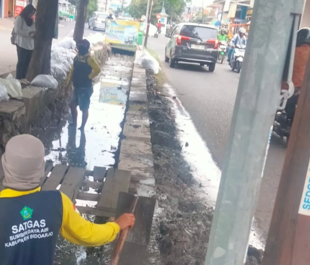 Cegah Banjir Drainase Desa Sepande Dinormalisasi
