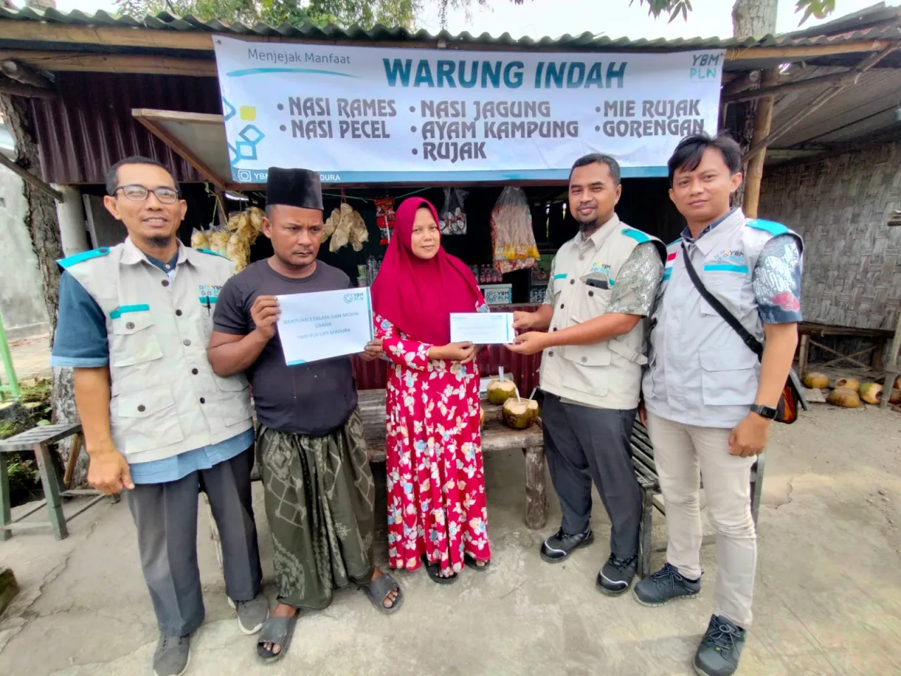 Jelang Ramadhan, PLN Berbagi Kebahagiaan Dengan Aksi Sosial