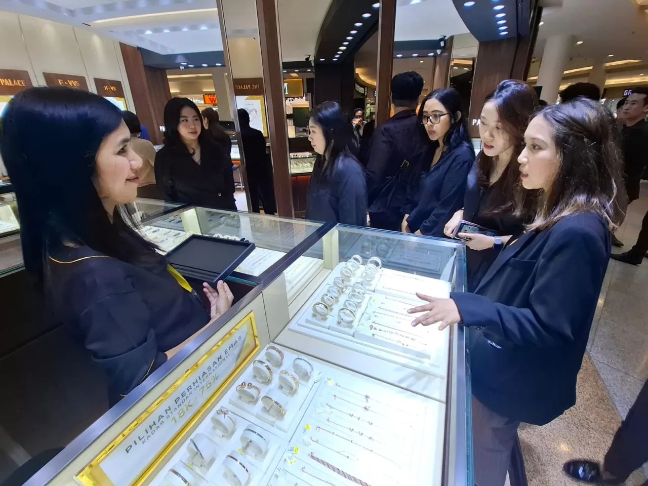 Pasar Perhiasan Meningkat, The Palace Jeweler Resmikan Gerai Baru di Surabaya