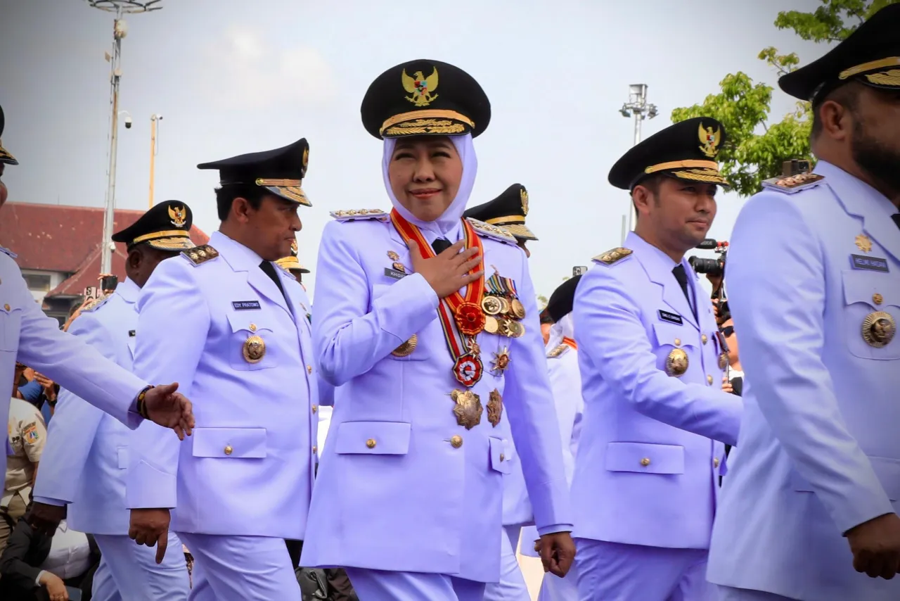 Resmi Dilantik Presiden, Khofifah-Emil Sinergikan Nawa Bhakti Satya Dengan Asta Cita