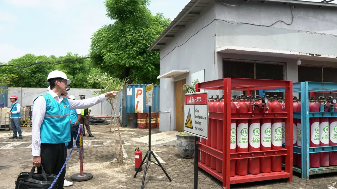 PLN Uji Coba Operasikan Pembangkit Listrik Tenaga Gas Hidrogen Pertama di Indonesia