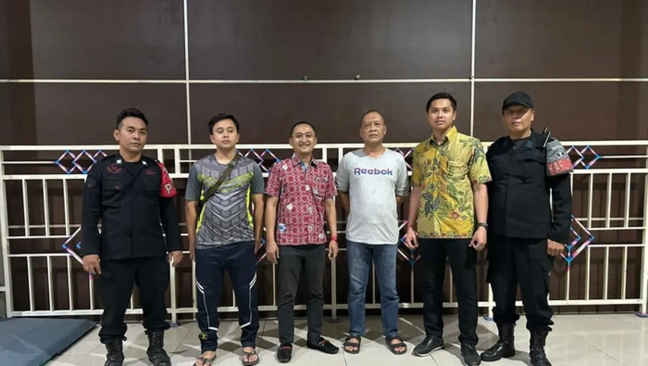 Kejari Surabaya Tangkap 2 Buronan Kredit Fiktif di Sidoarjo