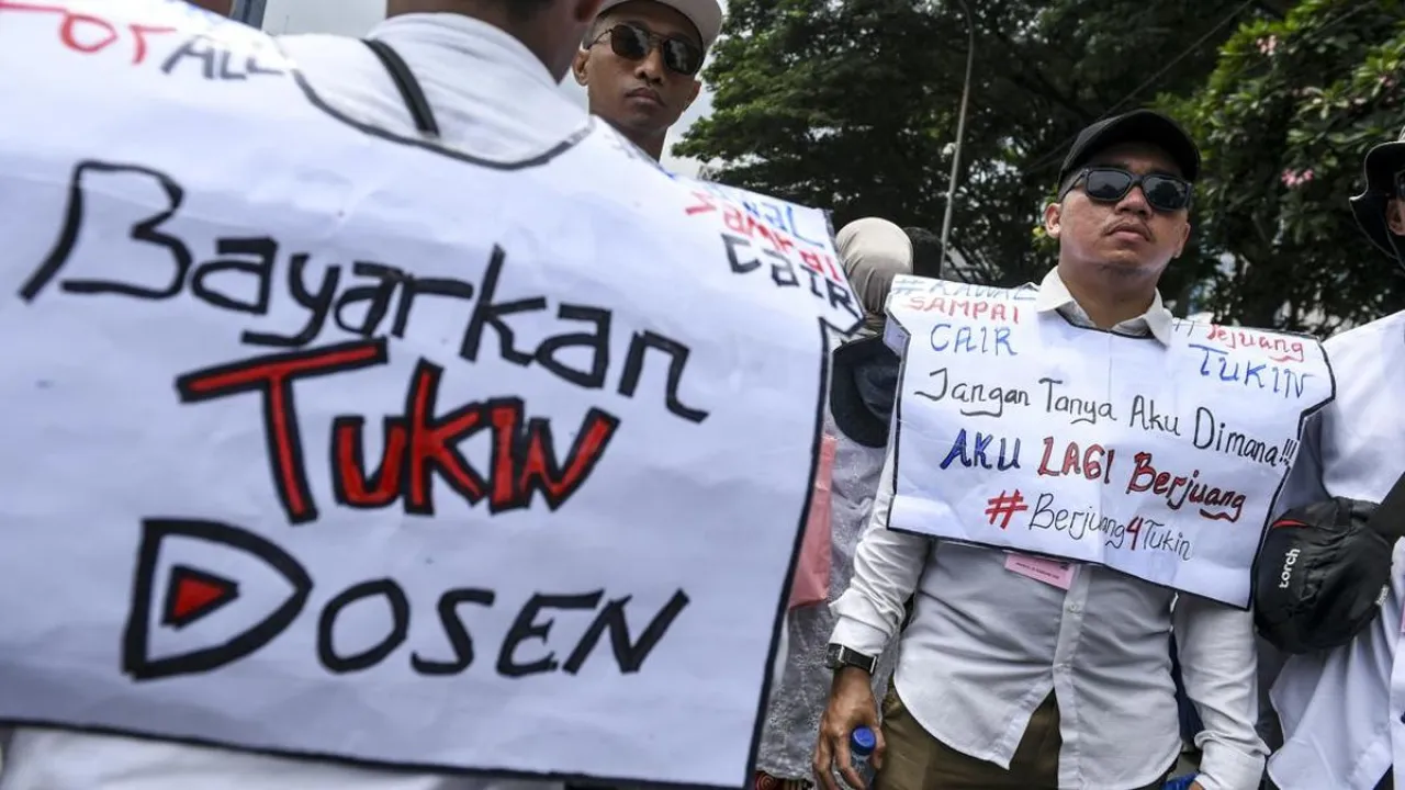Koordinator ADAKSI: Dosen Harus Ngamen untuk Hidup Layak