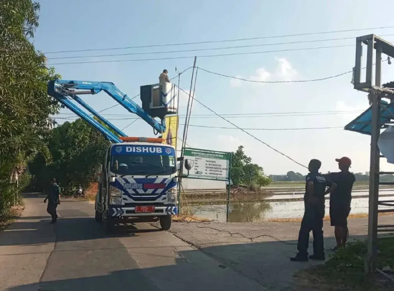 Efek Efisiensi Anggaran, Dishub Tulungagung Ganti PJU Son-T ke LED