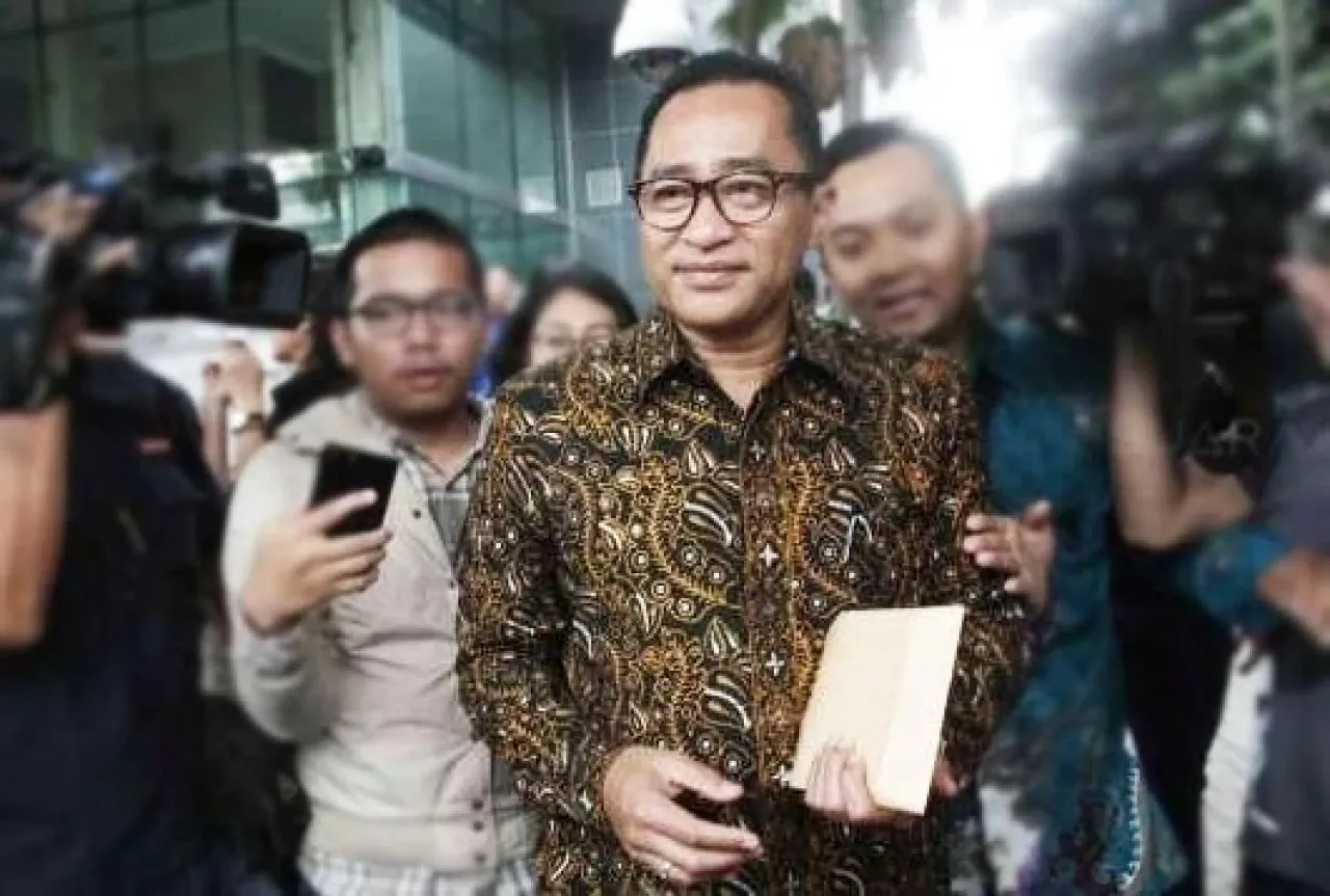 Pejabat Pajak, Manjakan Anak, Dibidik Gratifikasi