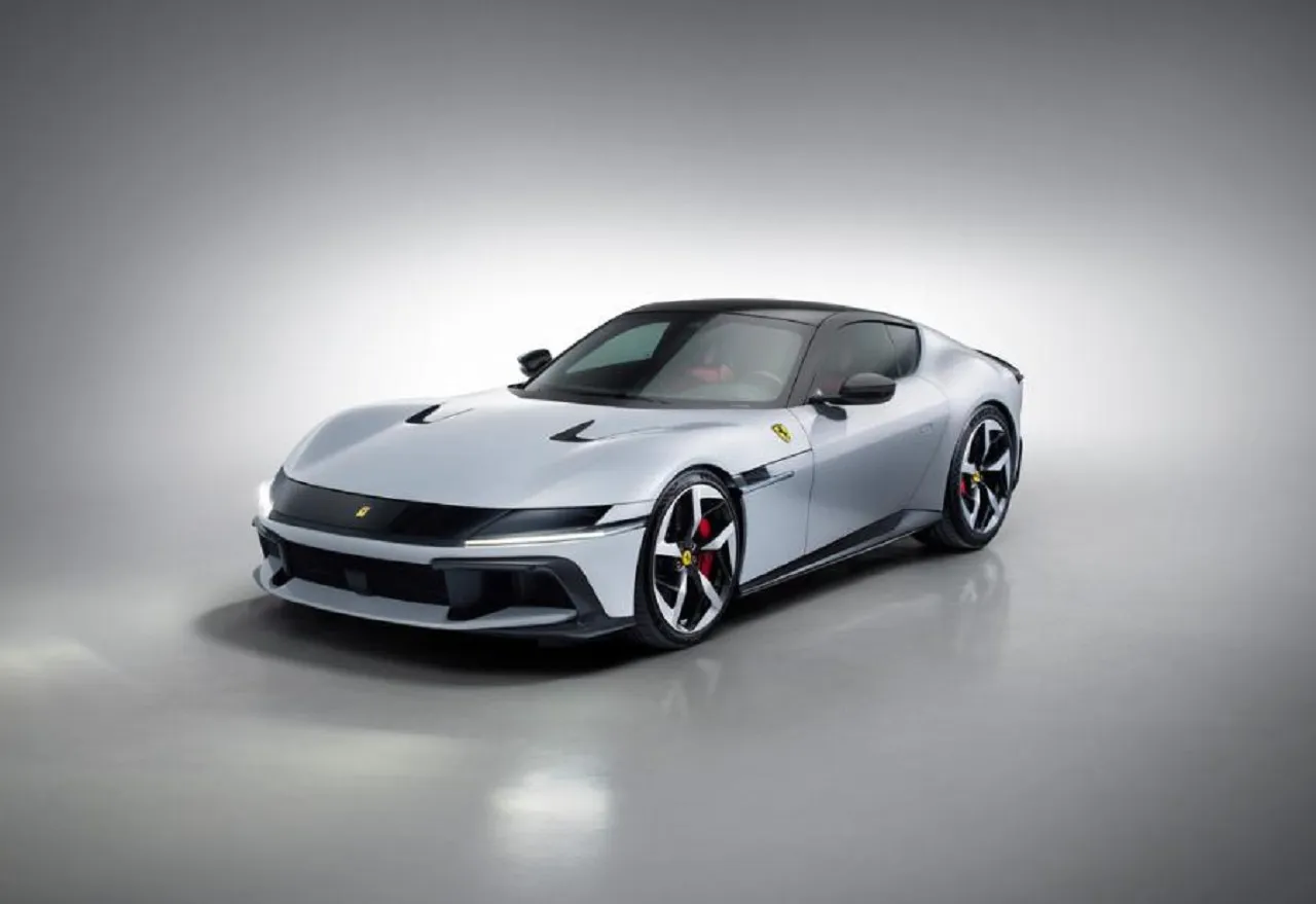 Ferrari 12Cilindri Saingi Aston Martin Vanquish, Mulai Debut di India