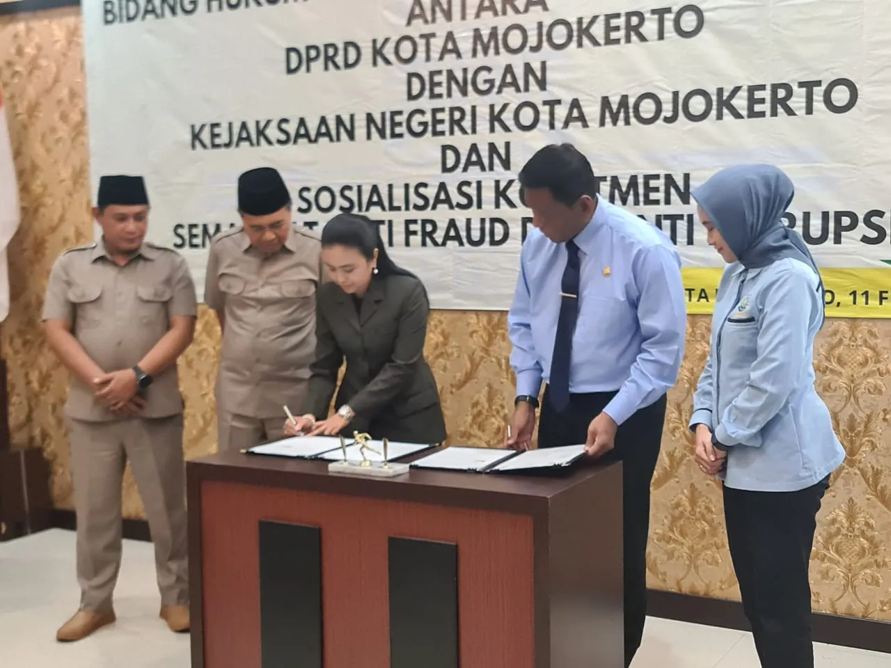 Teken MOU, DPRD dan Kejari Kota Mojokerto Jalin Kerjasama Bidang Pendampingan Hukum