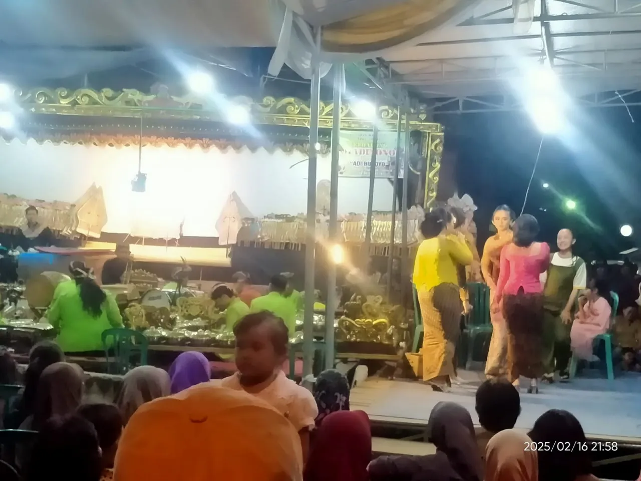 Lestarikan Ruwat Desa, Pemdes Kemuning Gelar Hiburan Campursari dan Wayang Kulit
