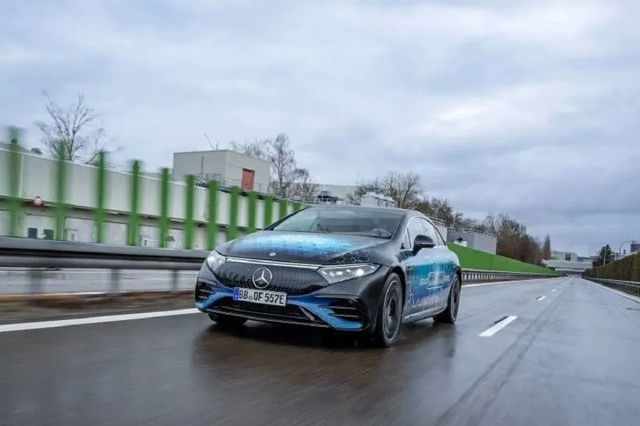 Mercedes-Benz Sukses Uji Baterai Solid-State Model EQS Dimodifikasi di Jalan Raya