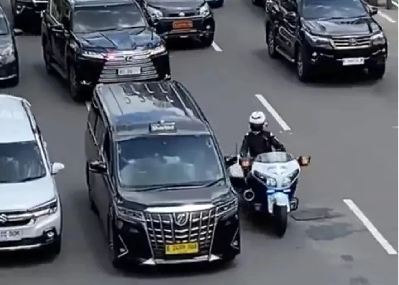 Menteri Jangan Pakai Patwal