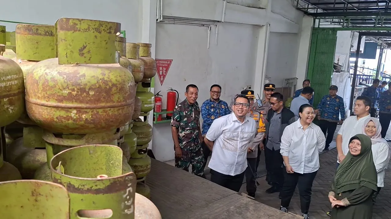 Cegah Panic Buying, Pj Wali Kota Mojokerto Pastikan Distribusi Elpiji Melon Lancar