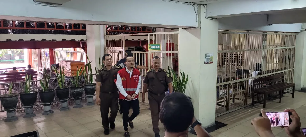 Ivan Sugiamto, Didakwa Pasal Berlapis