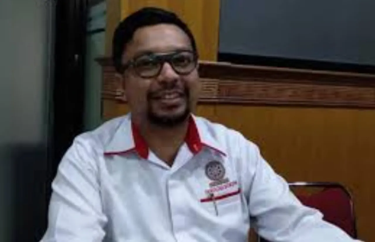 Cara Berpikir Akademisi dan Politisi Soal Ketum