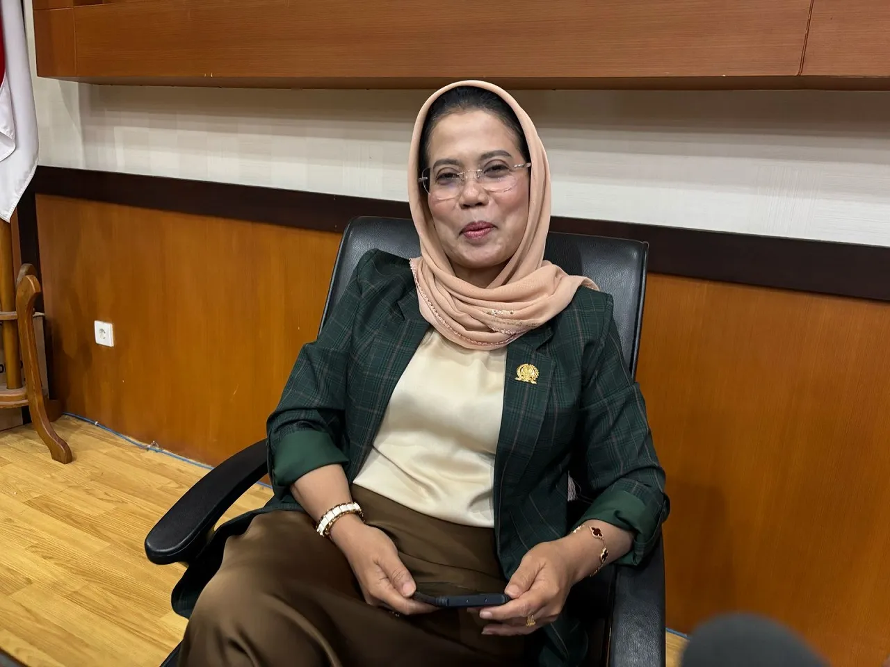 Baca juga : Sambut Baik Gubernur, Fraksi PDI Perjuangan Dorong Pengusaha Bayar THR H-7 Lebaran