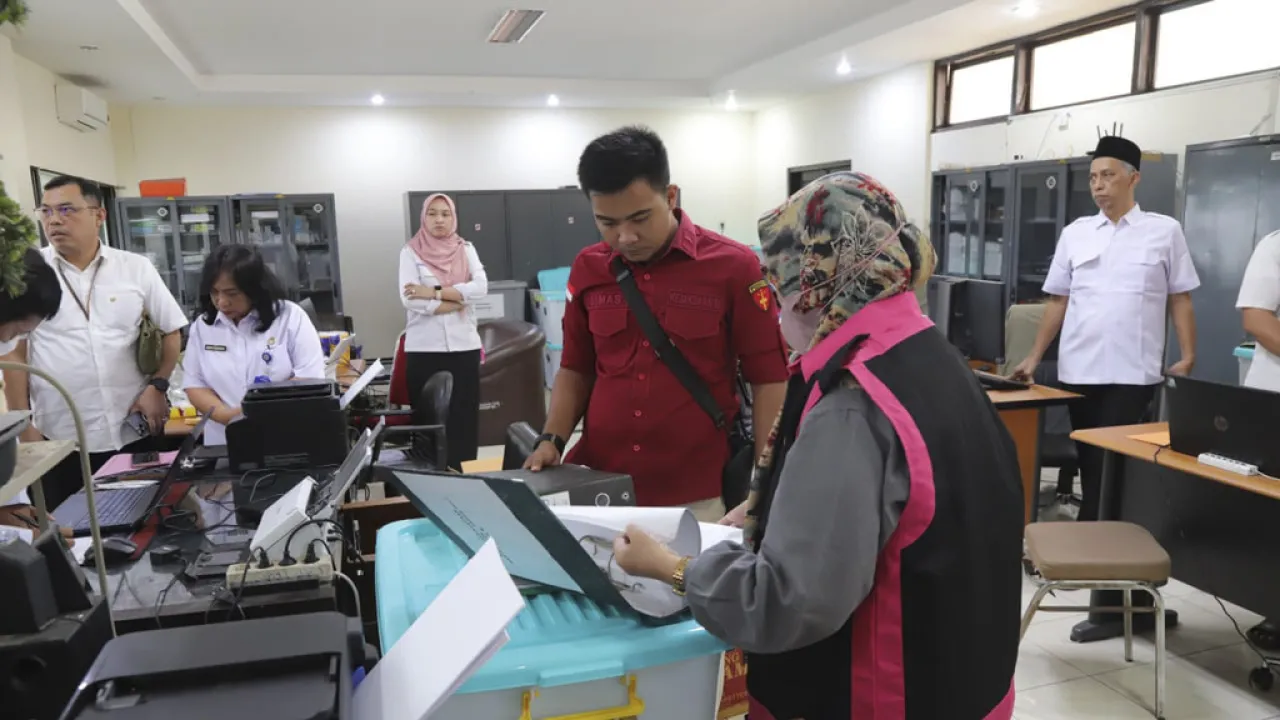 Baca juga : Mark Up Harga Luar Biasa di Diknas