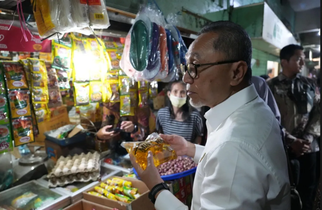 Menko Pangan ke Pasar Genteng Surabaya Dadakan, Cek Harga Pokok