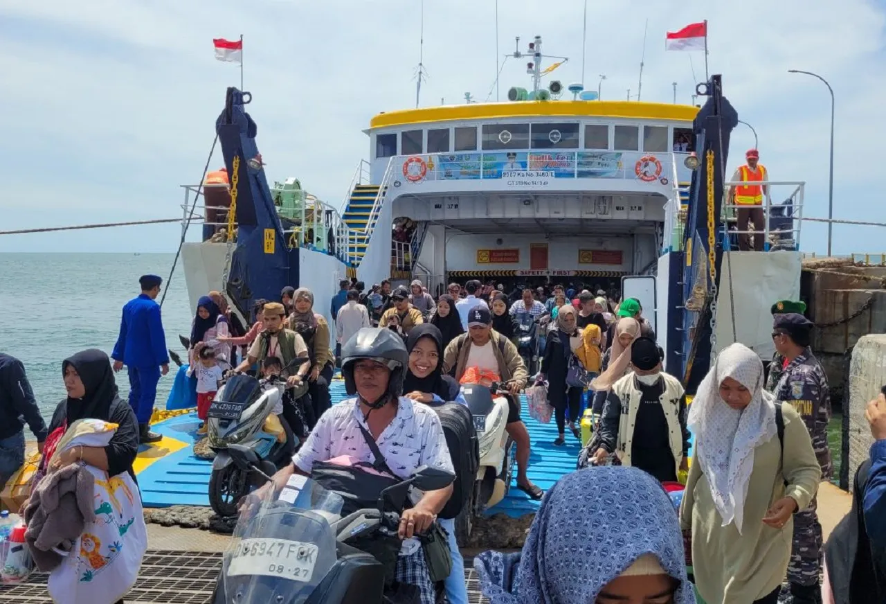 Perdana, Program Mudik Kapal Gratis Situbondo-Sumenep Angkut 350 Penumpang