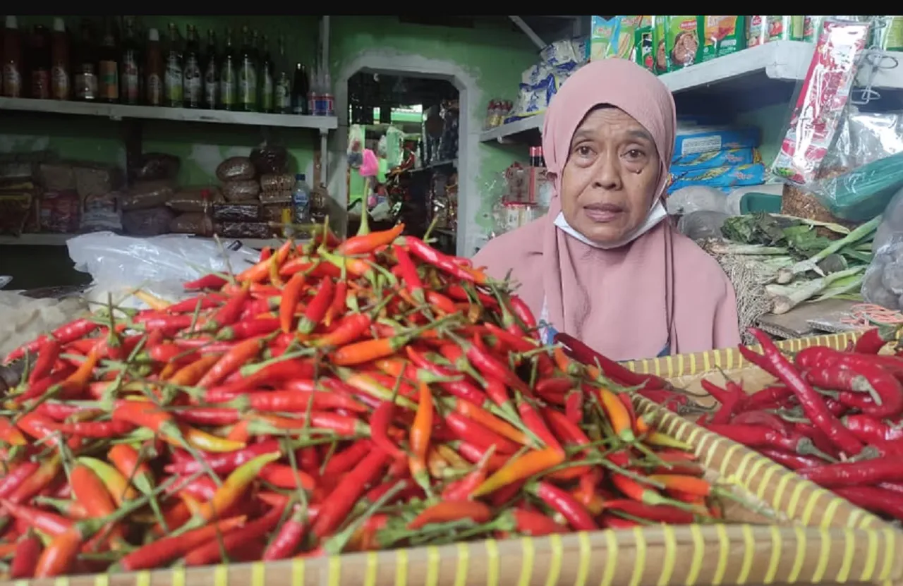 Pedagang di Bojonegoro Ngeluh, Harga Cabai Melonjak Ugal-ugalan