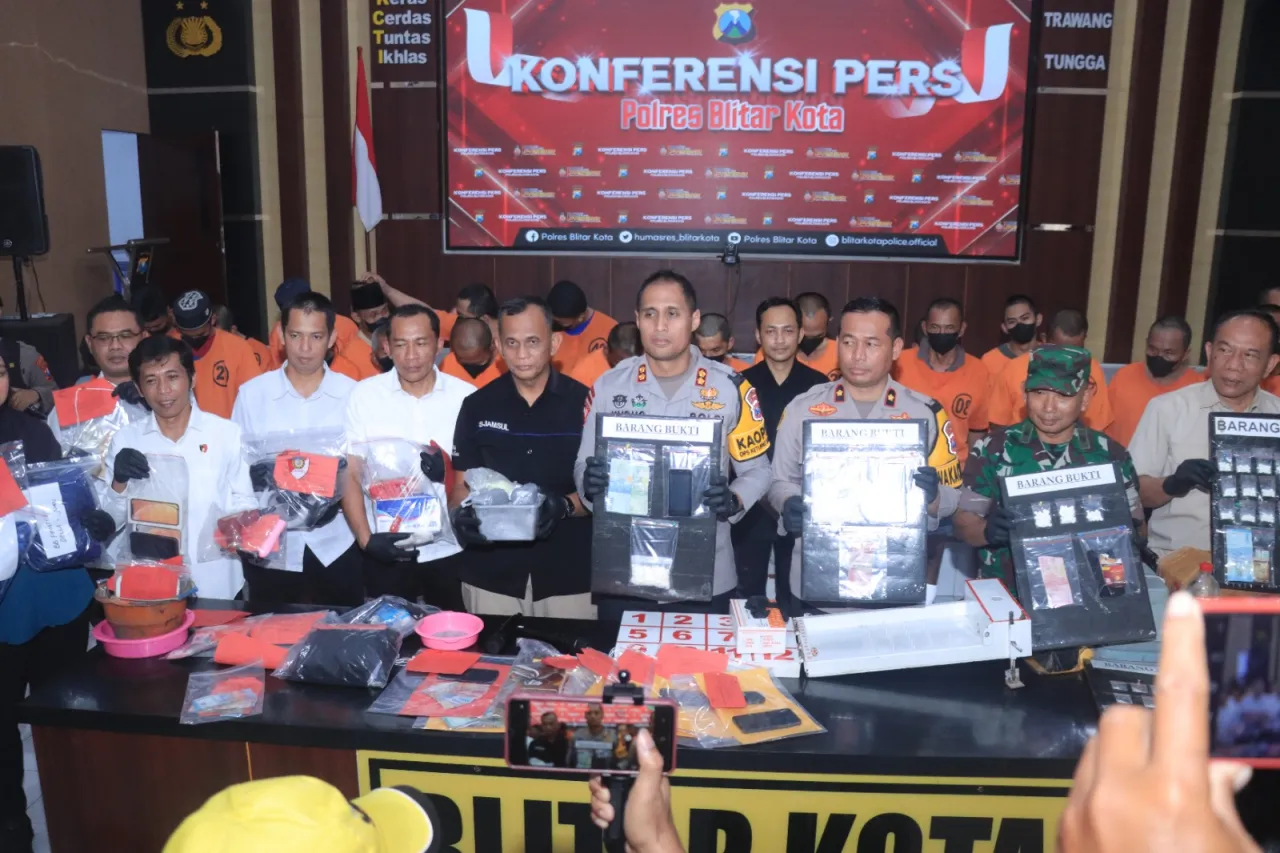 Polres Blitar Kota Ungkap 24 Kasus dalam Operasi Pekat Semeru 2025