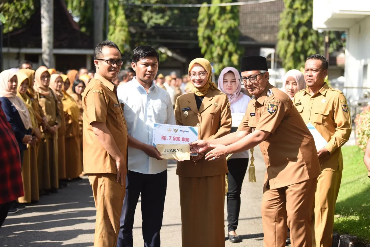Mbak Vinanda dan Gus Qowim Halal Bihalal Bersama Jajaran Pemerintah Kota Kediri