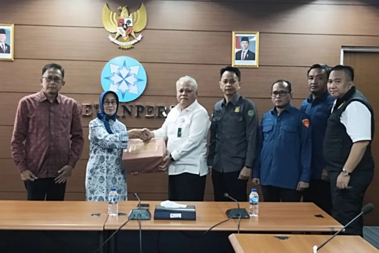 Baca juga : Dewan Pers Minta Pengalihan Penahanan Direktur Pemberitaan TV