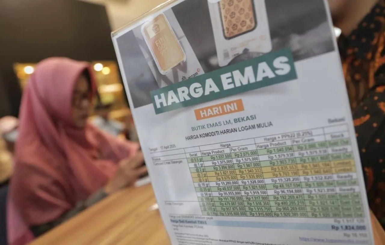 Warga Surabaya, Mulai Borong Aneka Jenis Emas