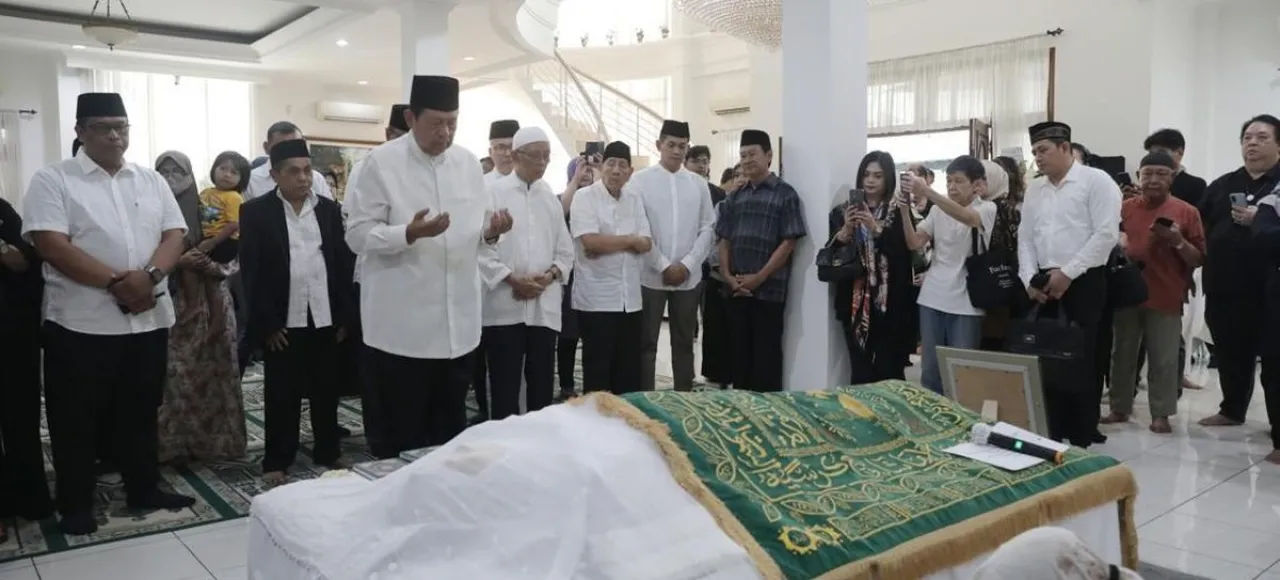 SBY Anggap Titiek Puspa, Pahlawan Kebudayaan