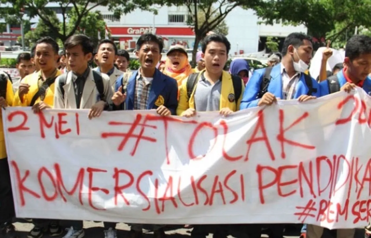 BEM Ingatkan Mendiktisaintek, Praktik Komersialisasi Pendidikan