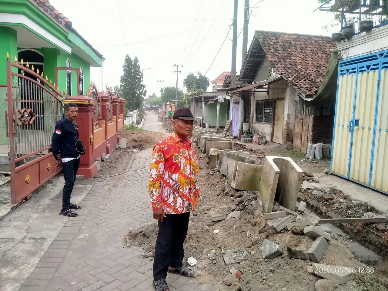 Cegah Genangan Air, Pemdes Sumokembangsri Bangun Saluran Air