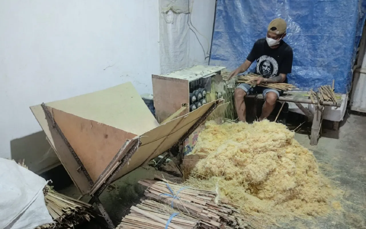 Jelang Idul Adha, Permintaan Tusuk Sate di Jombang Melonjak Tajam