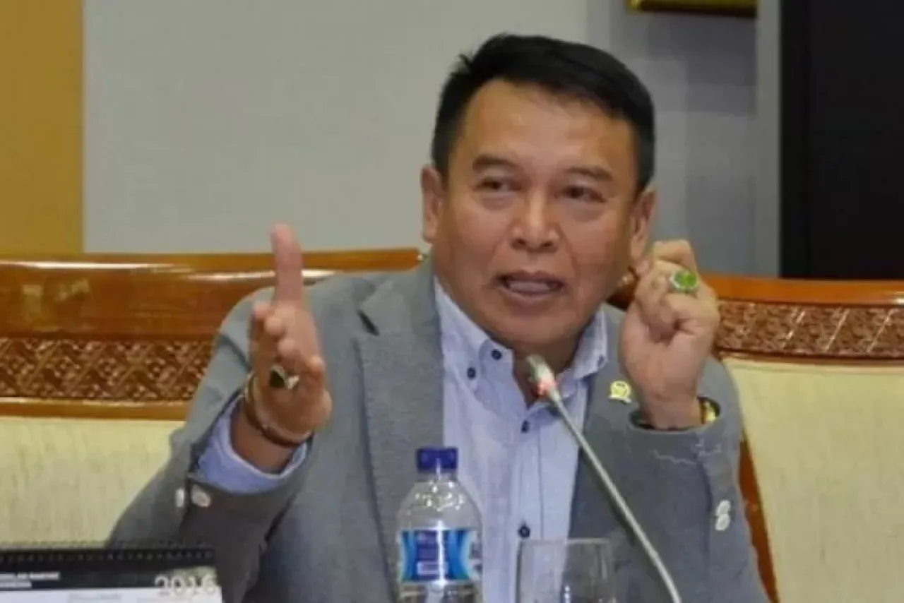PDIP: Mutasi Anak Try Sutrisno, TNI Digoyah Urusan Politik