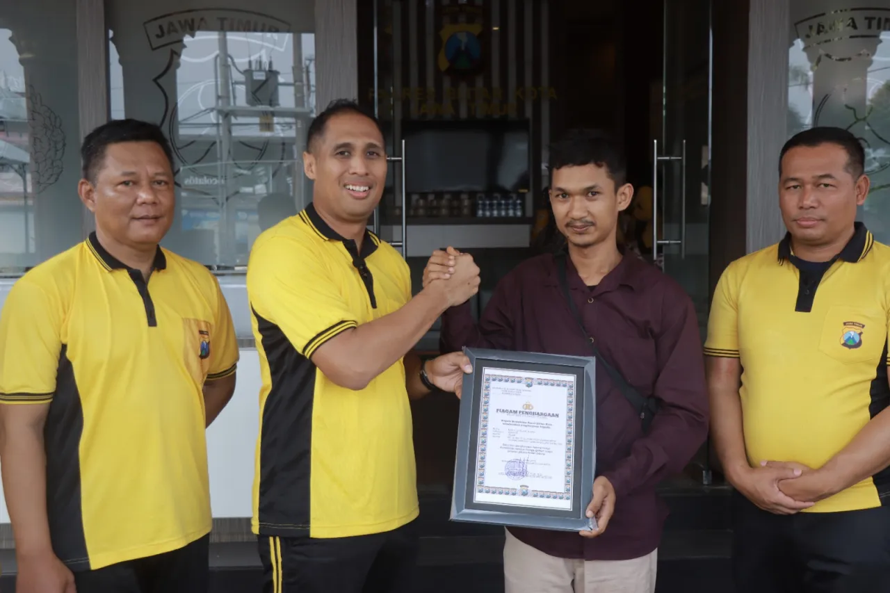 Gagalkan Aksi Pembakaran Mobil, Warga Blitar Diapresiasi Kapolres Blitar Kota