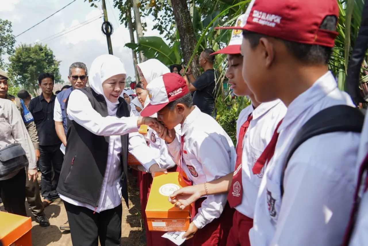 Khofifah Tingkatkan Kuota Beasiswa Jatim Demi Putus Mata Rantai Kemiskinan