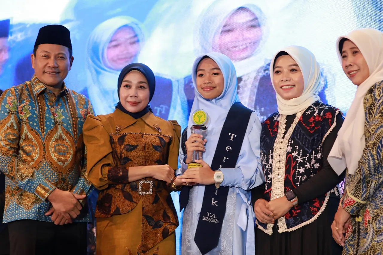 Bupati Sidoarjo: Pendidikan Bukan Hanya Nilai, Tapi Harus Bentuk Karakter