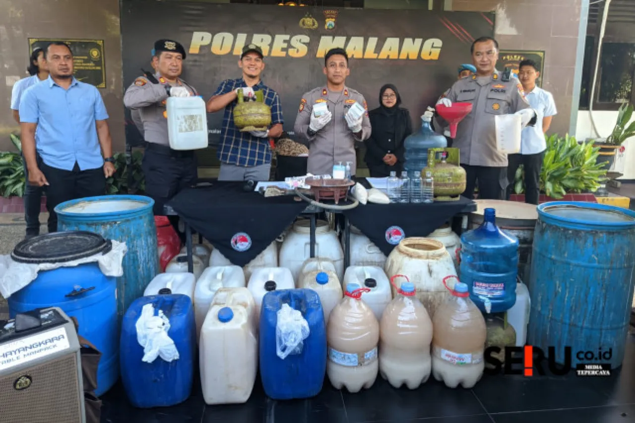 Baca juga : Setahun Berooperasi, Home Industri Miras Ilegal di Kota Malang Digerebek Polisi